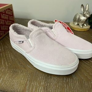 Vans Asher Suede Slip On Shoes. NWT. 5.5. Non-smoking home.